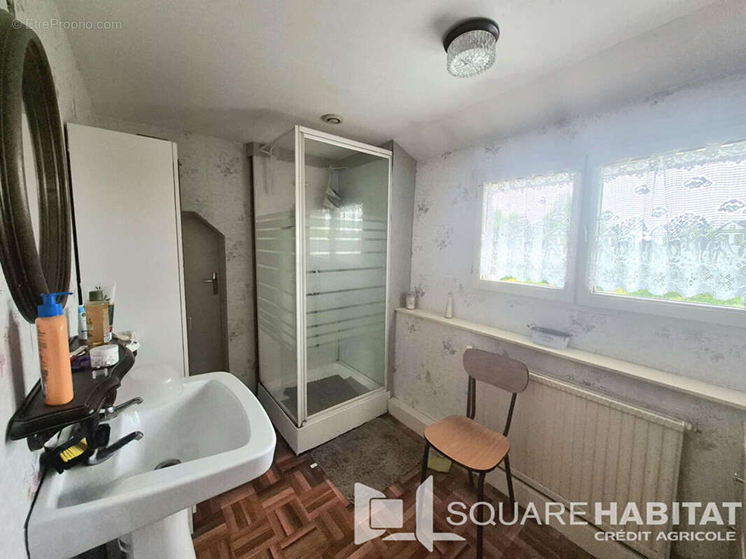 Maison à IZEL-LES-HAMEAUX