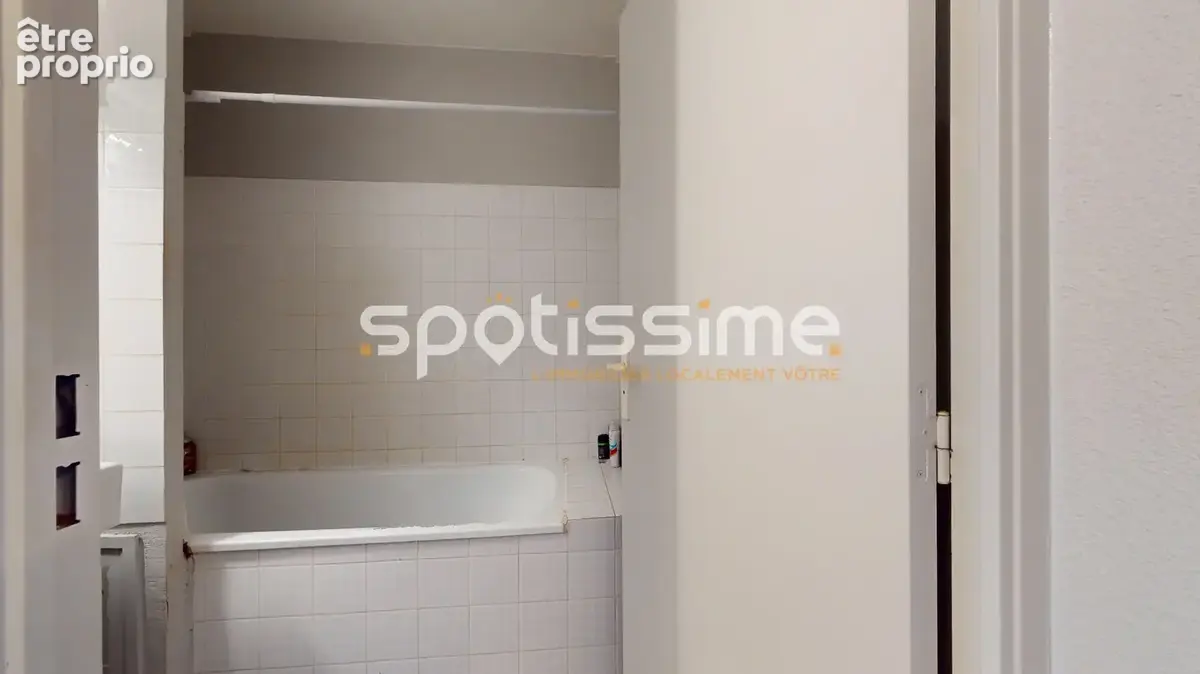 CAP D'AGDE  ROCHELONGUE  T2 cabine  Vue mer latérale  Piscine  Ascenseur - photo 14