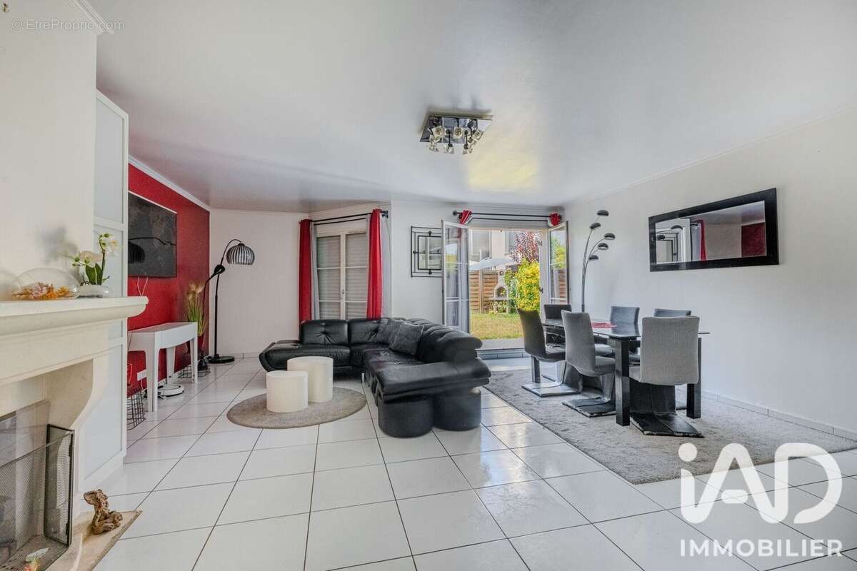 Photo 2 - Maison à CARRIERES-SUR-SEINE