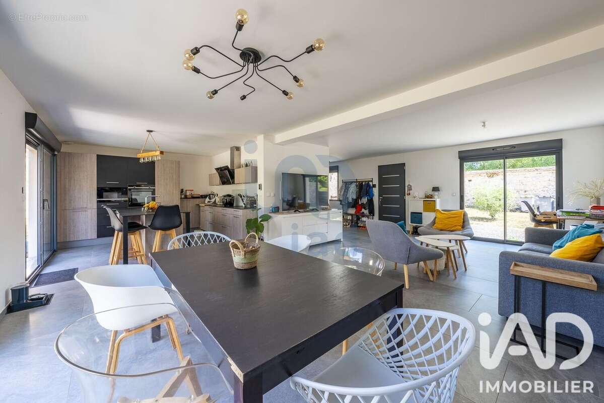 Maison 126 m² à Fleury-En-Biere  - photo 8