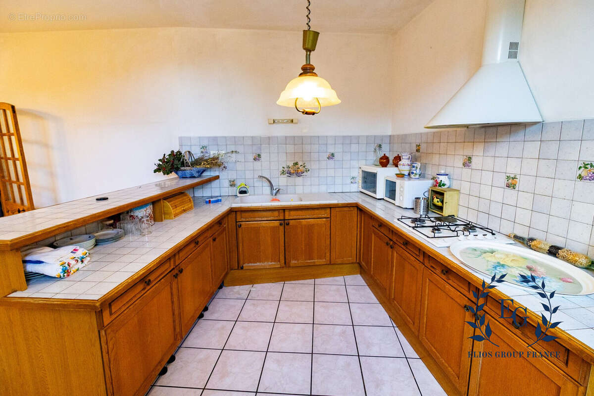 Appartement 96 m² à Barjols  - photo 2