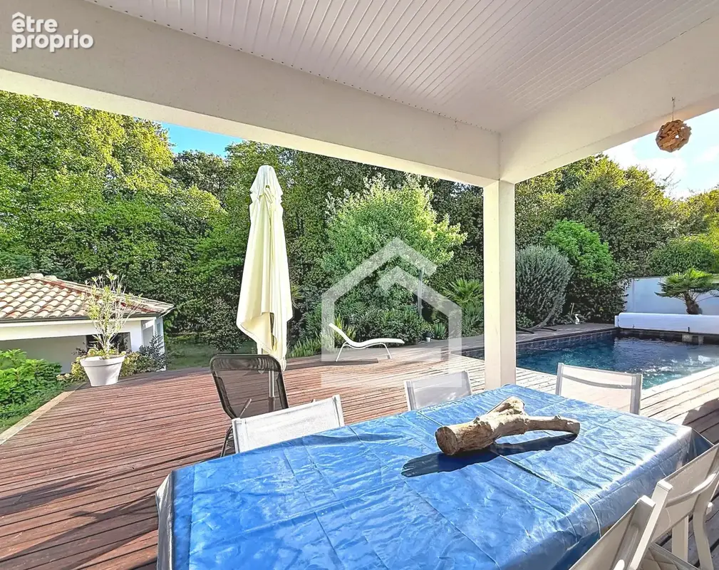 Maison contemporaine de 198 m2, 5 chambres, piscine et double garage - photo 38