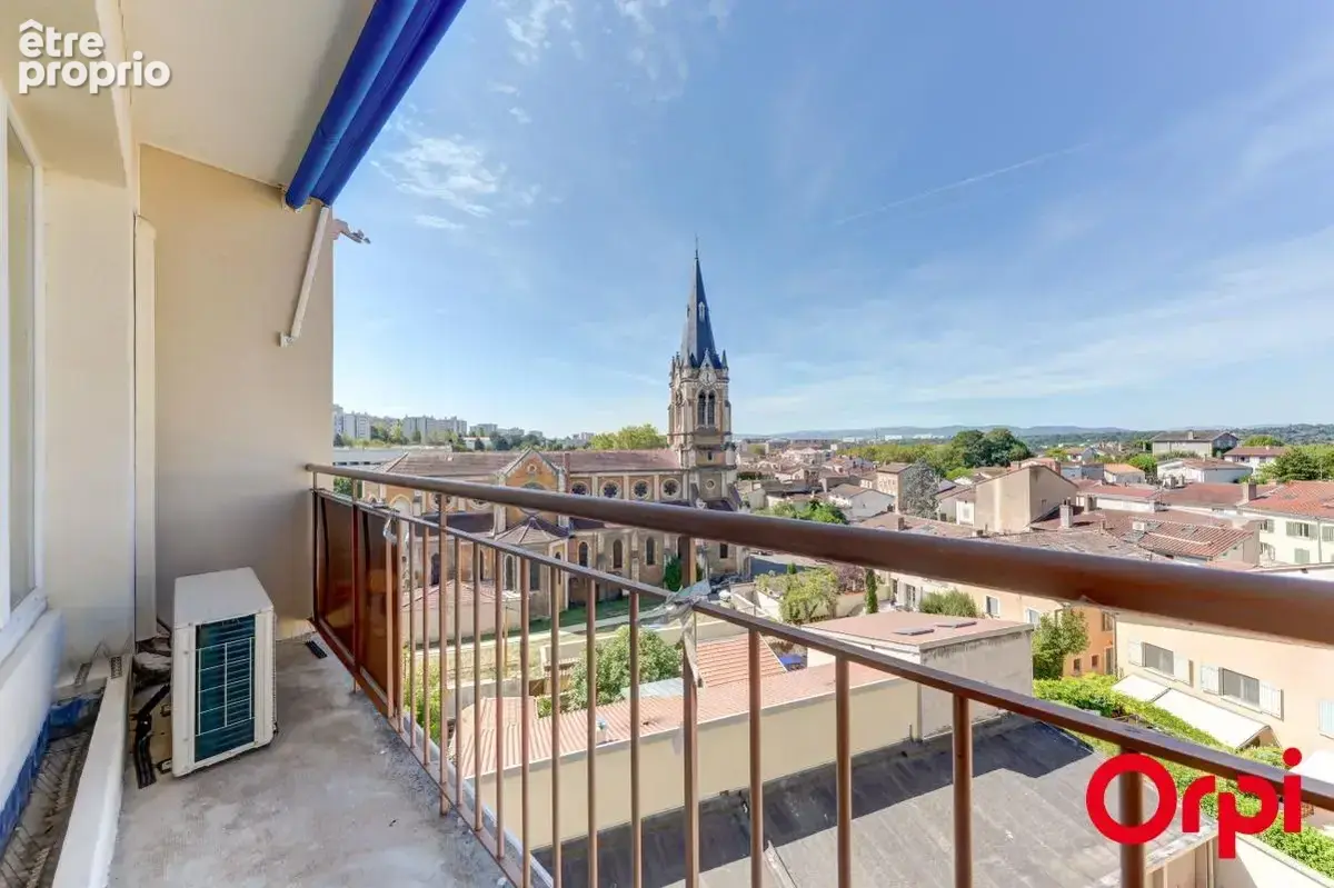 CALUIRE CENTRE BOURG - T3 de 58 m² avec vue dégagée - photo 5