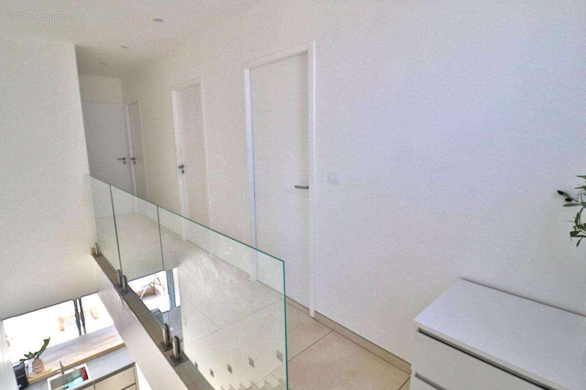 Villa  5 pièce(s) 120 m2 avec grande terrasse de 120m² - photo 7