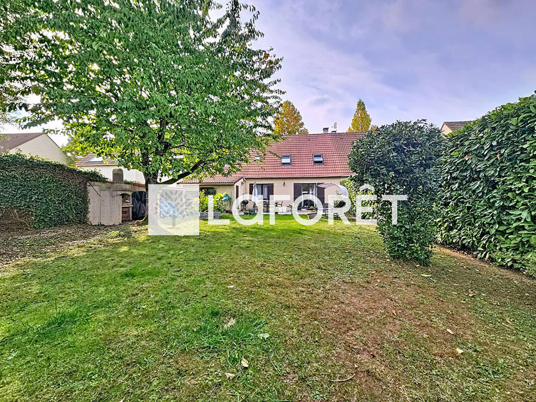 Maison à MOISSY-CRAMAYEL