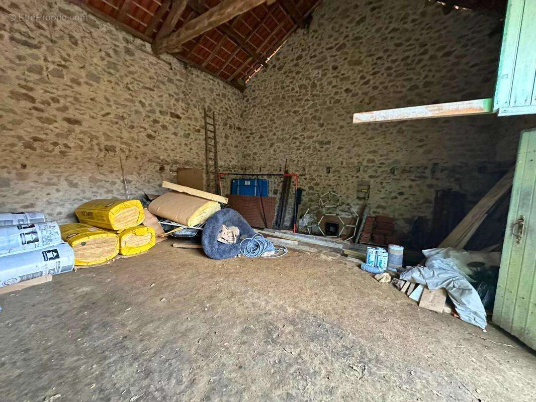 Maison à BUSSEROLLES