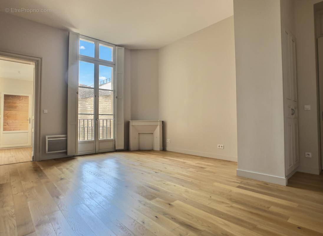 Appartement à BORDEAUX