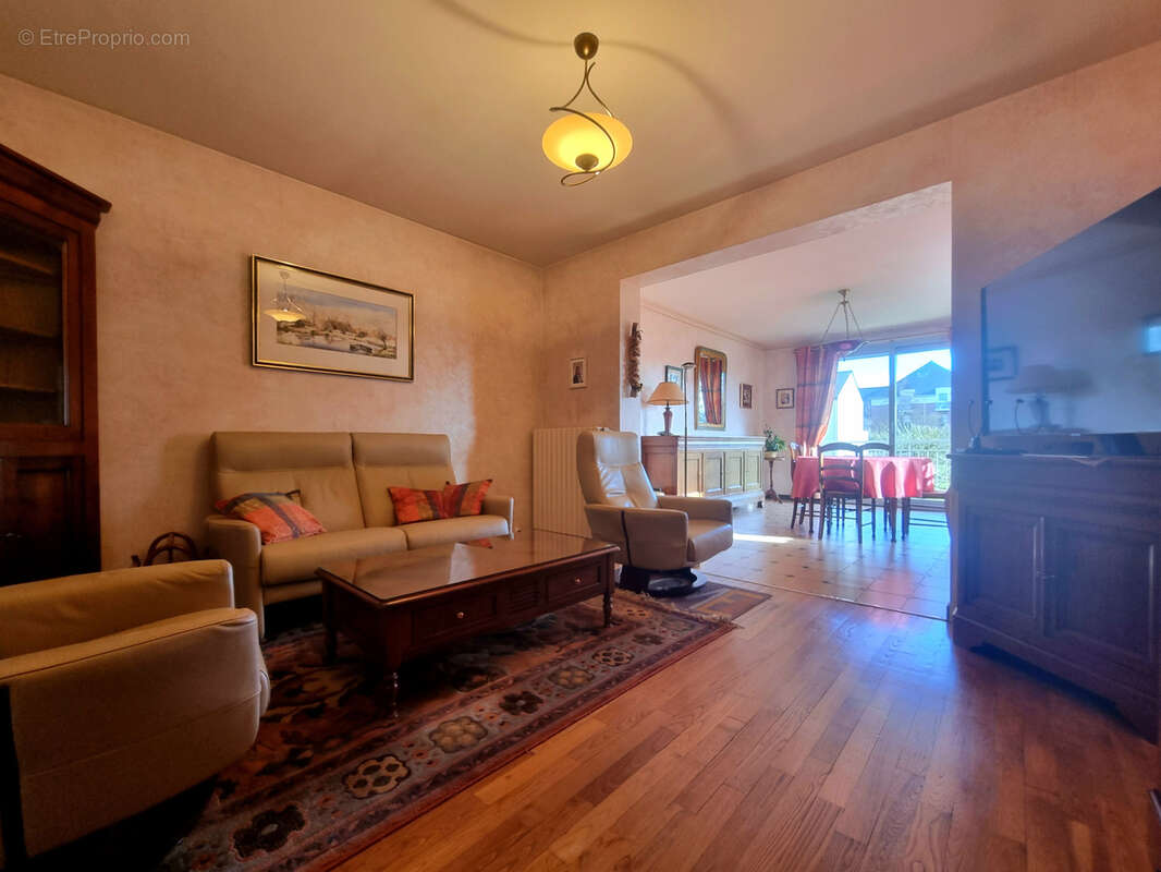 Maison à SAINT-ERBLON