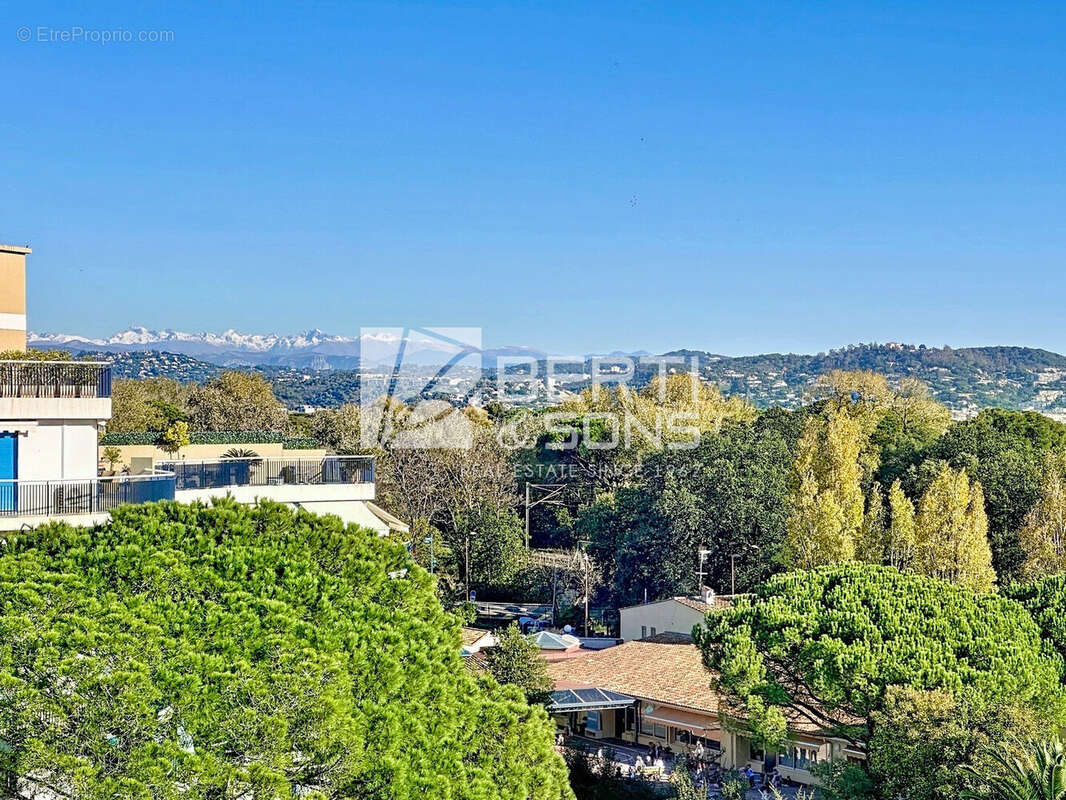 Appartement à MANDELIEU-LA-NAPOULE