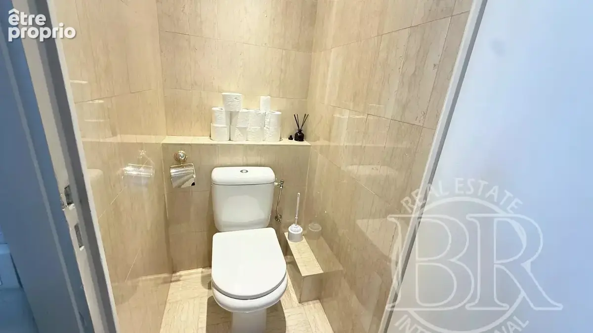 VALLAURIS A Vendre  appartement  avec la terrasse de 80m2  T3 Vallauris vue panoramique mer - photo 25