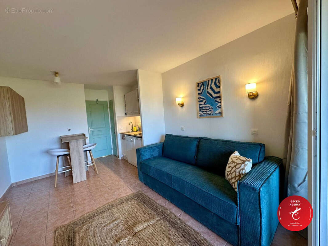 Appartement à ROQUEBRUNE-SUR-ARGENS