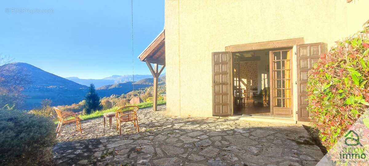 Maison à SAINT-MARTIN-D&#039;URIAGE