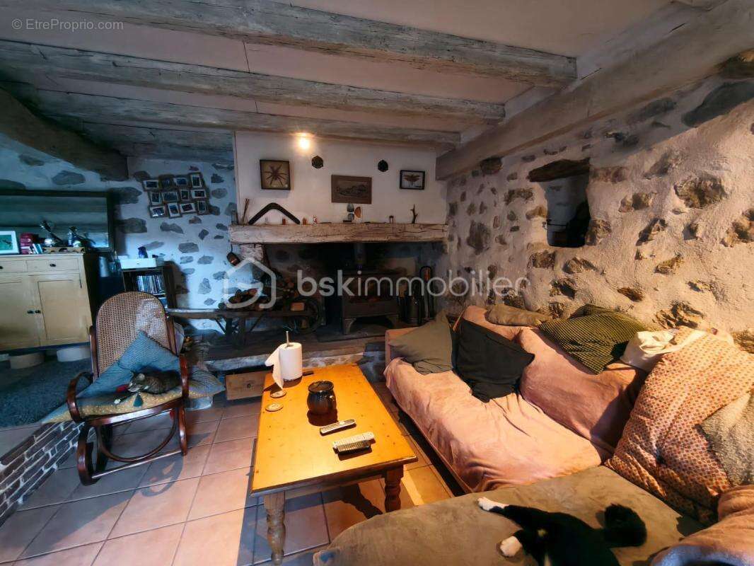 Maison à LOURDIOS-ICHERE