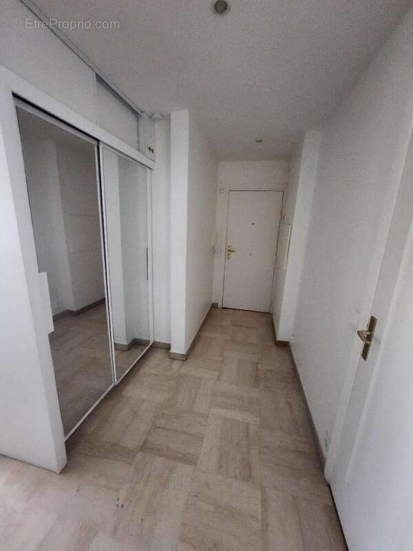   - Appartement à ANTIBES