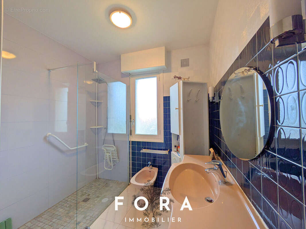 Maison à CONDE-SUR-NOIREAU