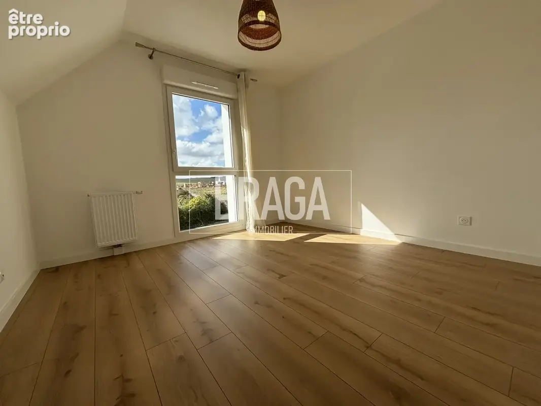 Appartement en duplex, 3 chambres, terrasse, places de stationnement, construction 2022 - photo 6
