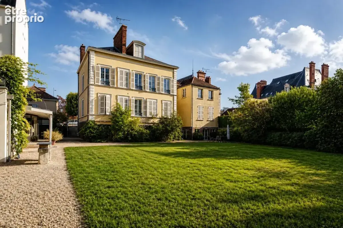 Appartement de 4 pièces de 163 m² à Troyes - photo 1