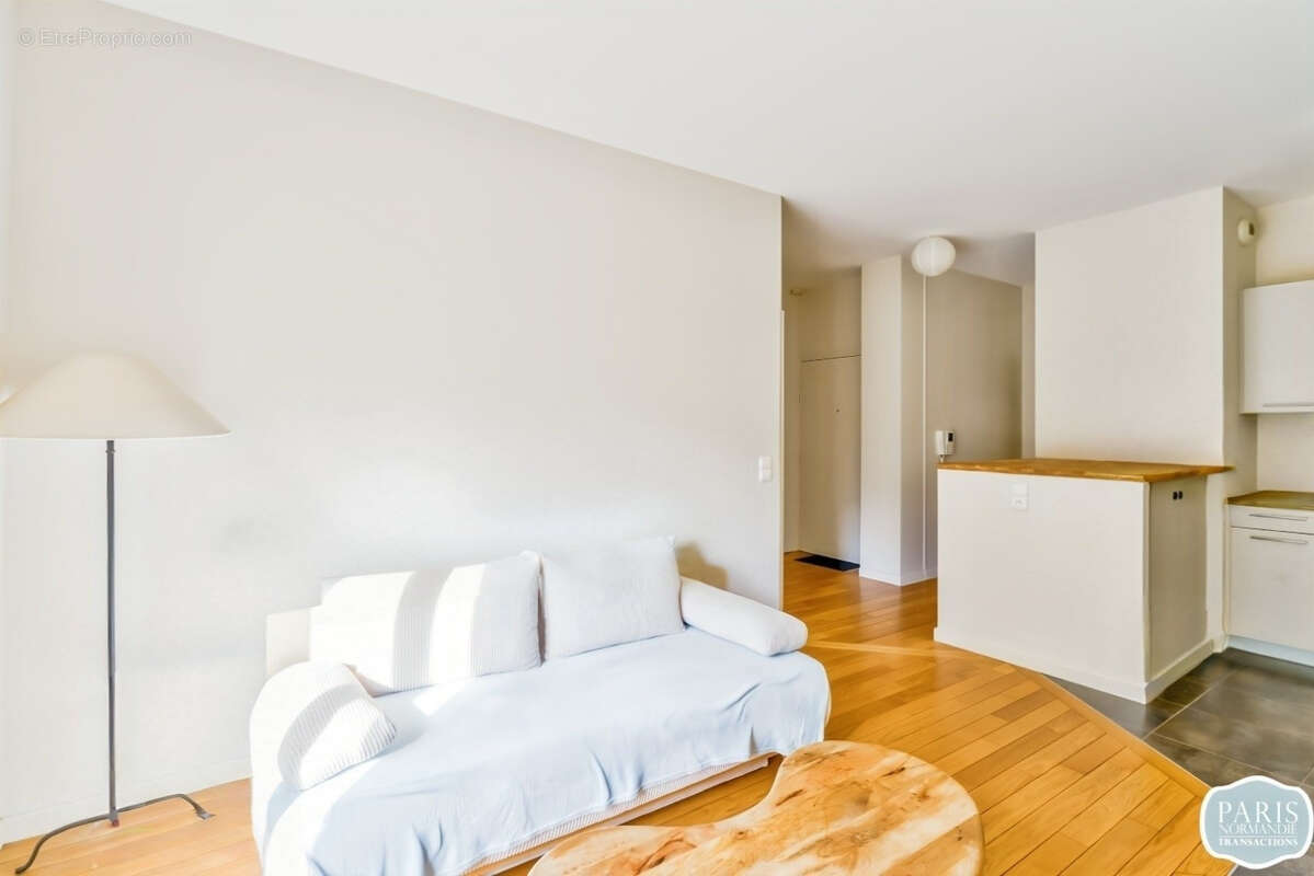 Appartement à LA GARENNE-COLOMBES