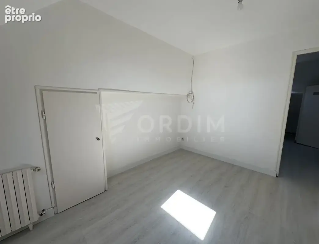 Appartement  rénové centre ville - photo 11