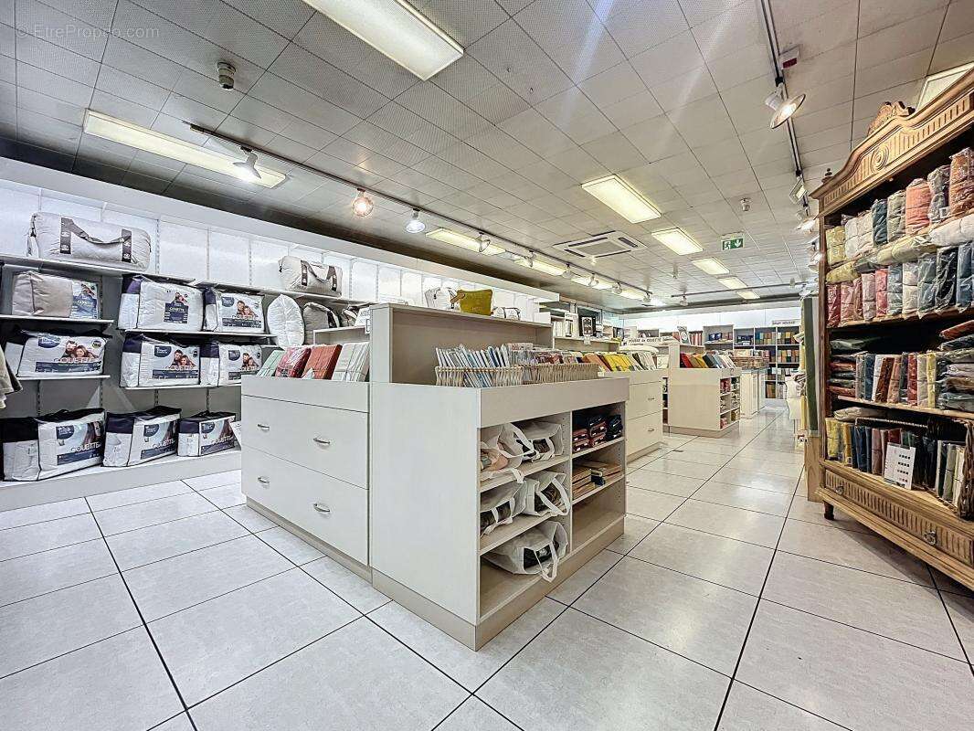 Commerce à SAINT-PIERRE-DES-CORPS