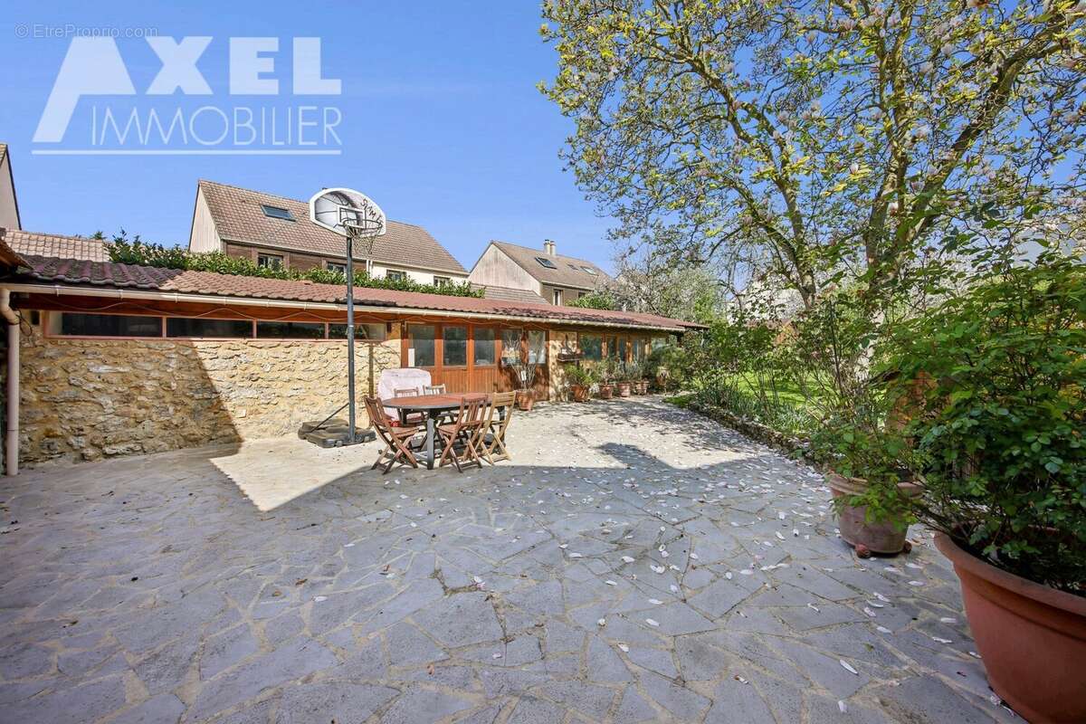 Maison à BOIS-D'ARCY