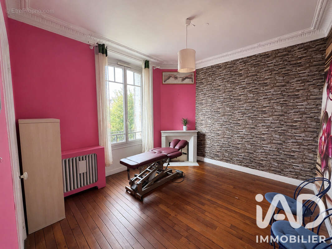 Maison 265 m² à Goussainville  - photo 8