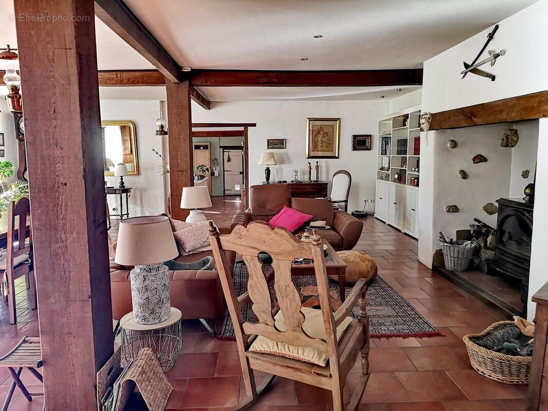 IMG20251028153039edit9284284915964033 - Maison à MIRANNES