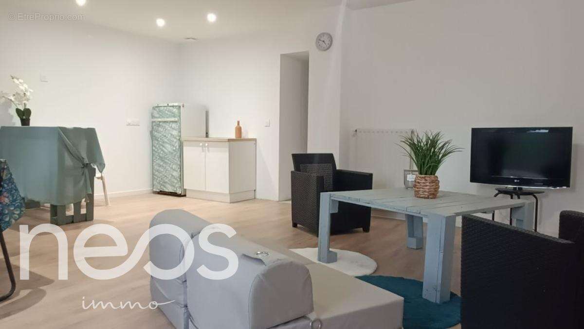 Maison à MAIRE-LEVESCAULT