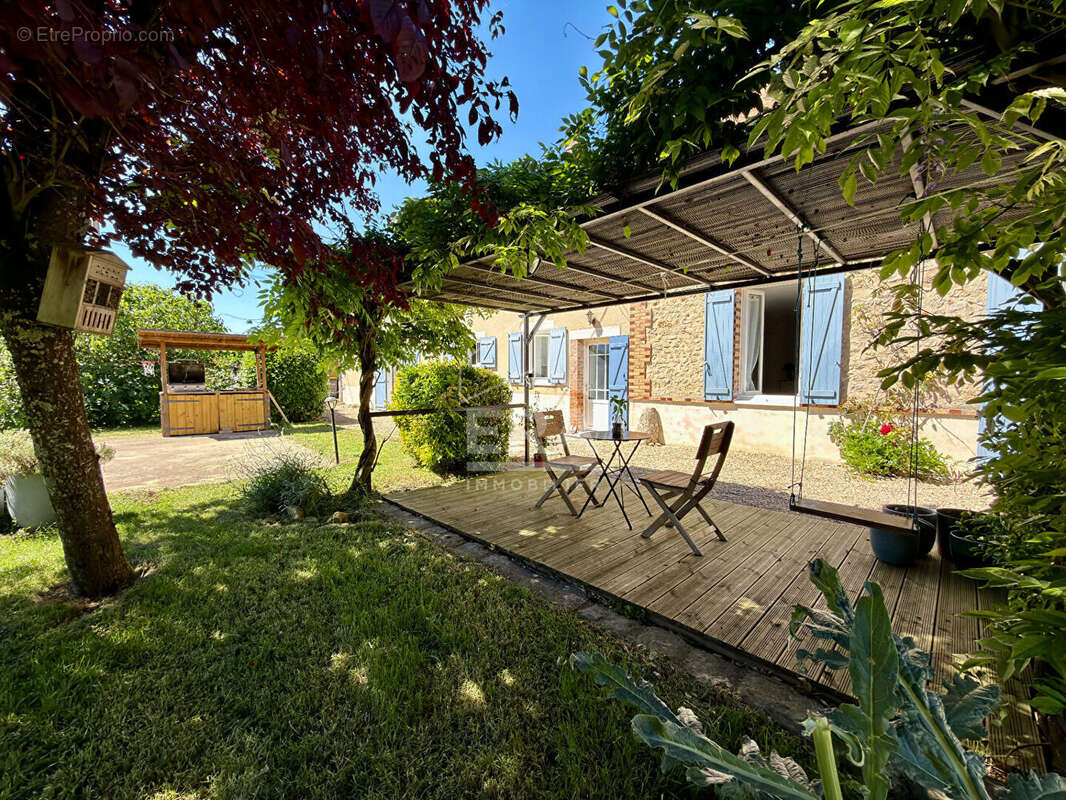 Maison à EGREVILLE