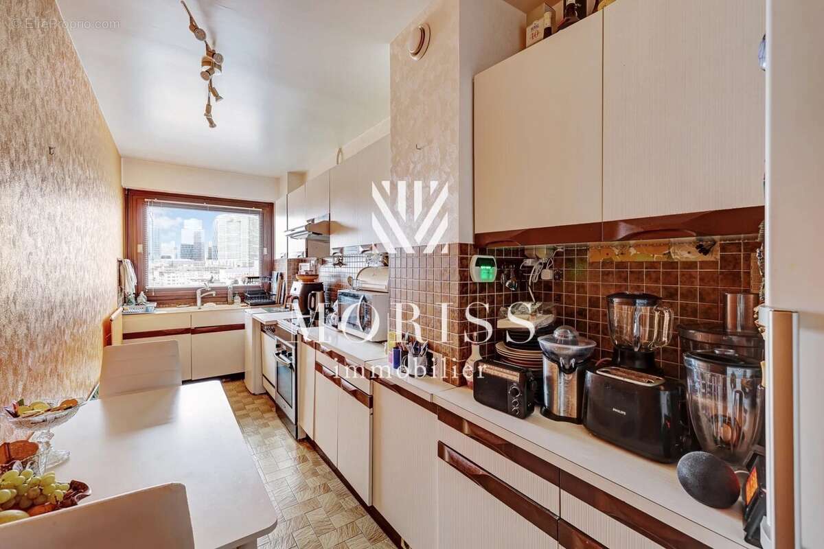 Appartement à COURBEVOIE