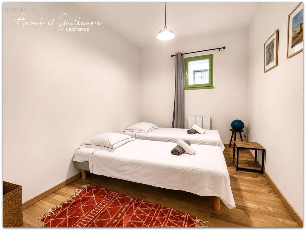 Exclusivité - Appartement T3 rénové de 75m² - PEZENAS (34120) - photo 9