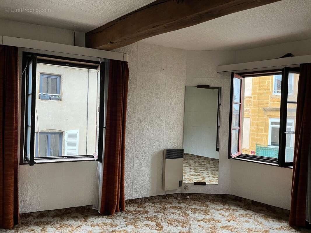 Maison à OINGT