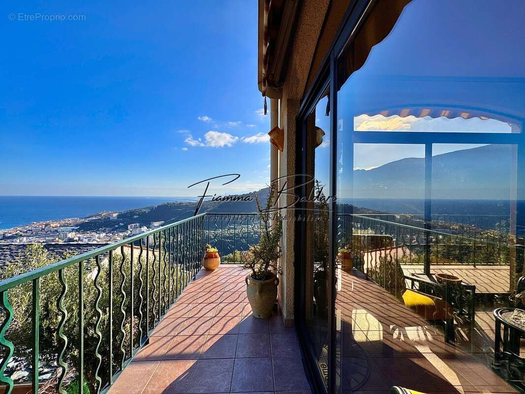 À vendre Maison de charme 5 pièces de 122m², Terrain 1 345m², Vue mer, Ville di Pietrabugno, Haute-Corse (20) - photo 3