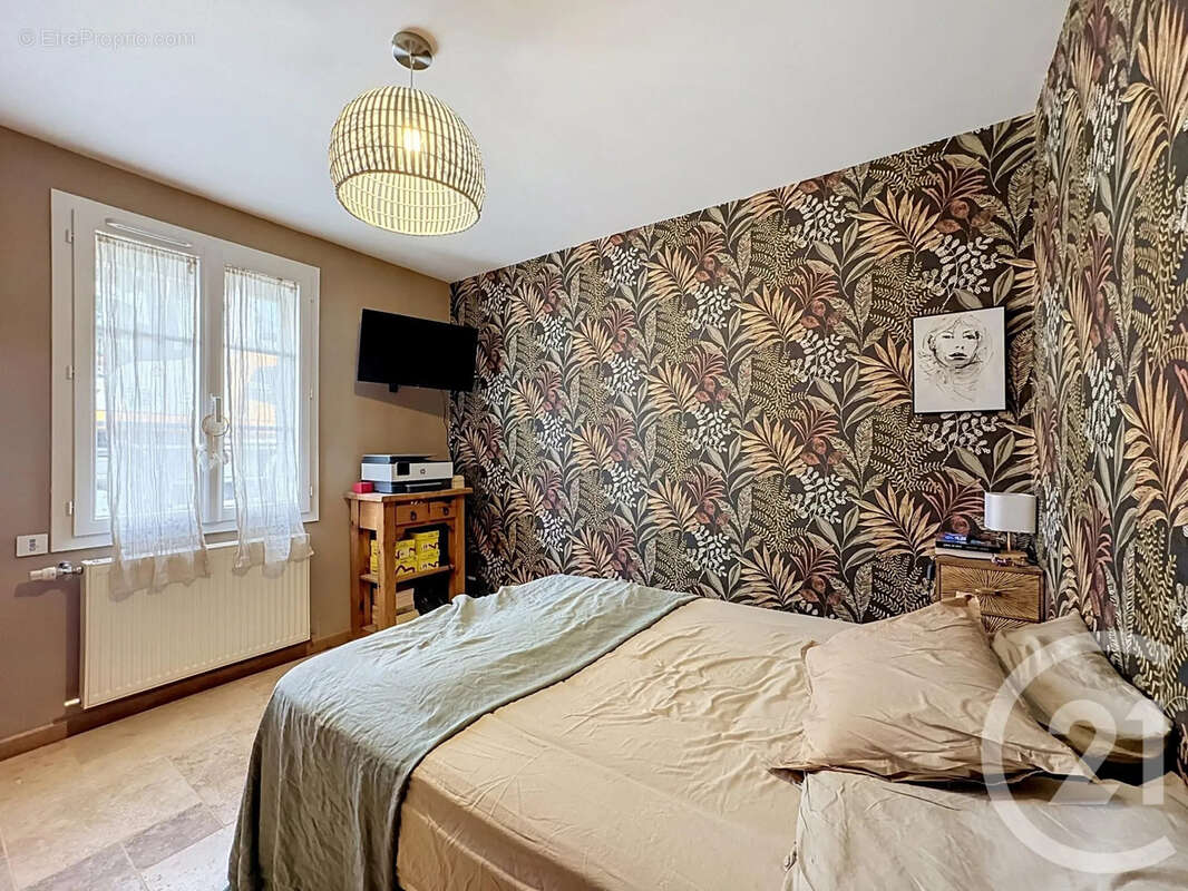 Maison 160 m² à Clery-Saint-Andre  - photo 9