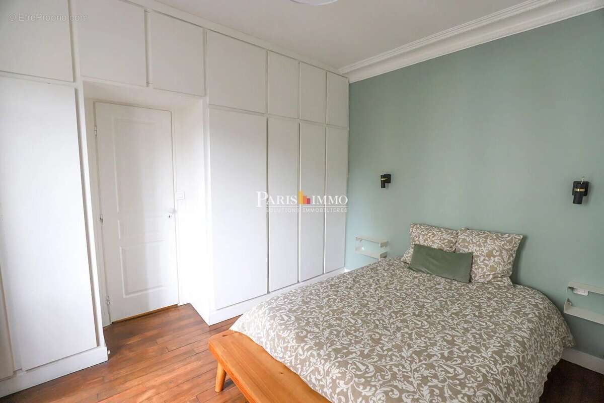 Appartement à PARIS-18E