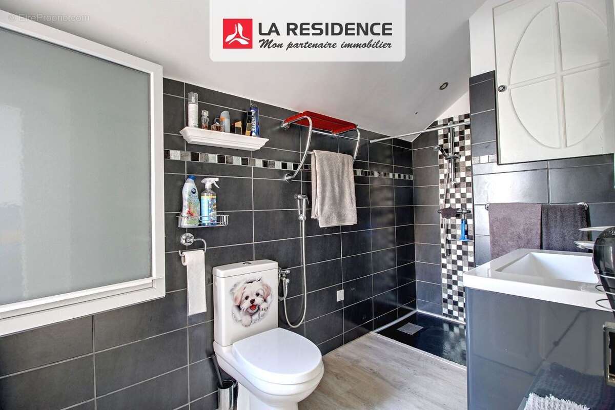 Maison à SAINT-ETIENNE-DU-ROUVRAY