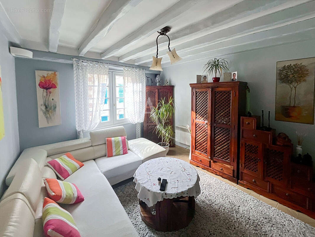 Maison à MEULAN