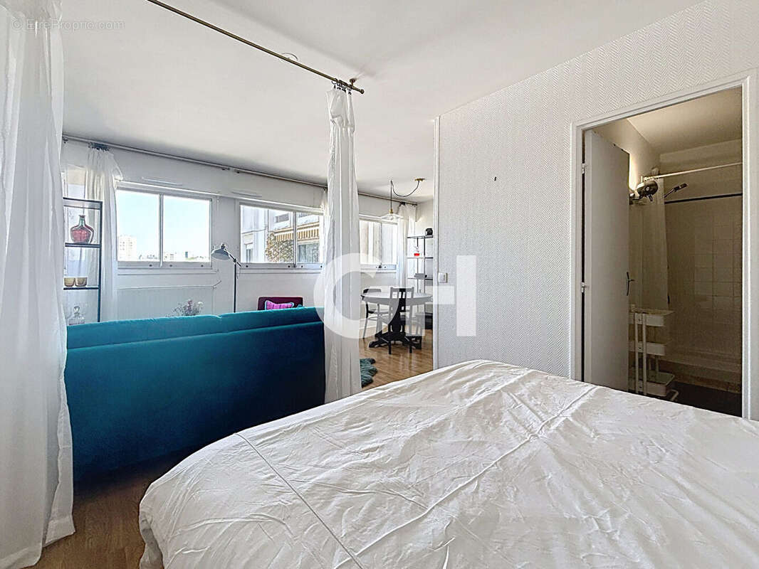 Appartement à PARIS-20E