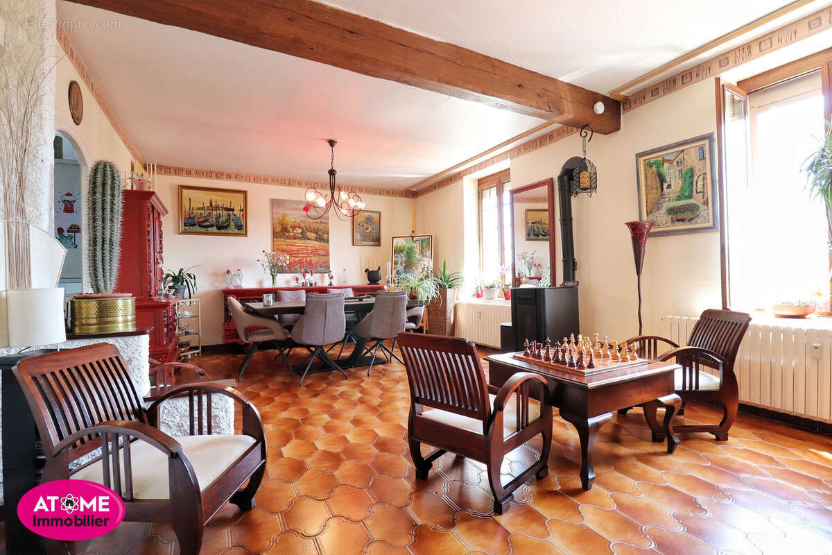 Appartement à AUBOUE