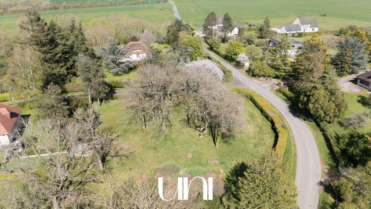Terrain à SOUMONT-SAINT-QUENTIN