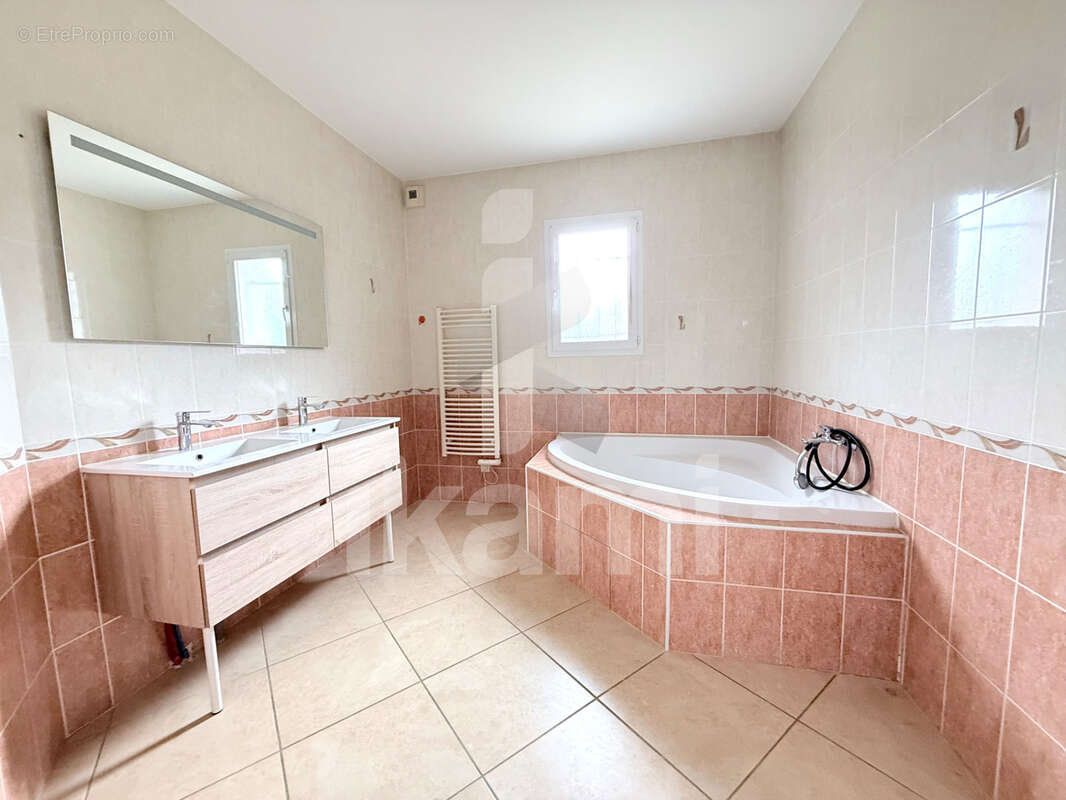 Maison à SAINT-RAMBERT-D'ALBON