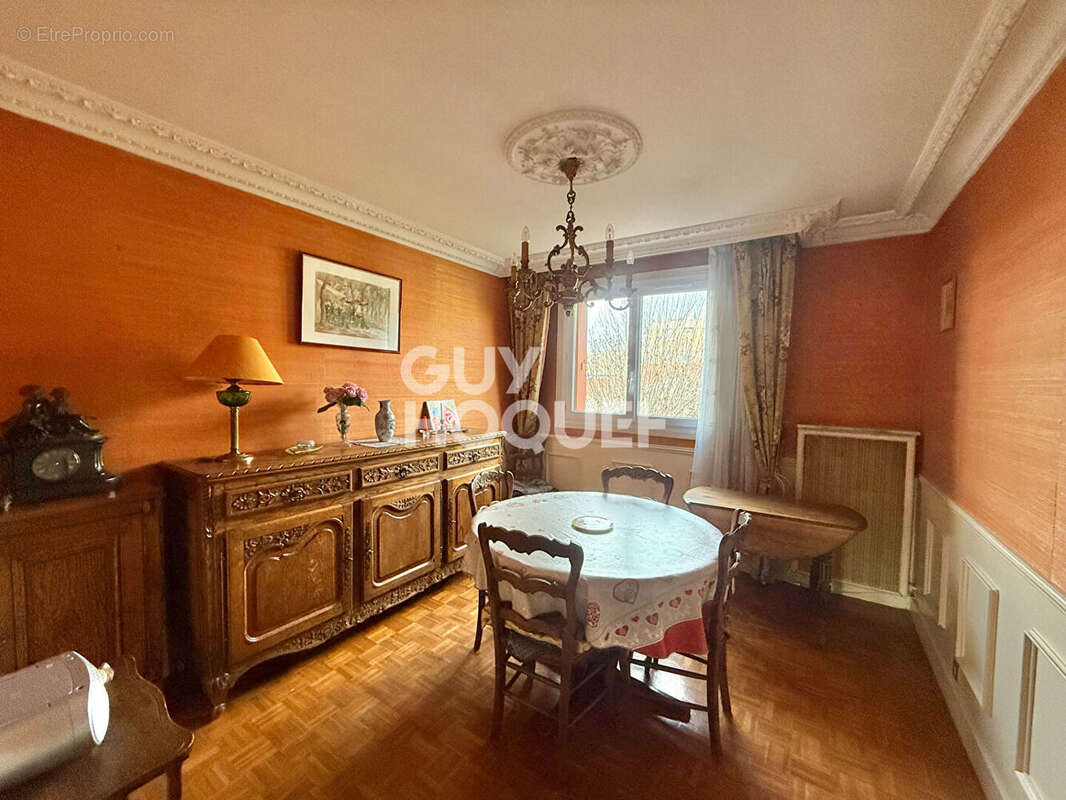 Appartement à CHEVILLY-LARUE