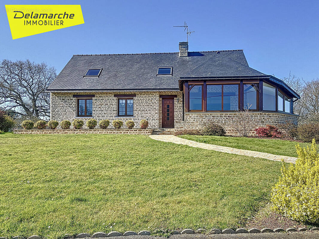 Maison à LA LANDE-D'AIROU