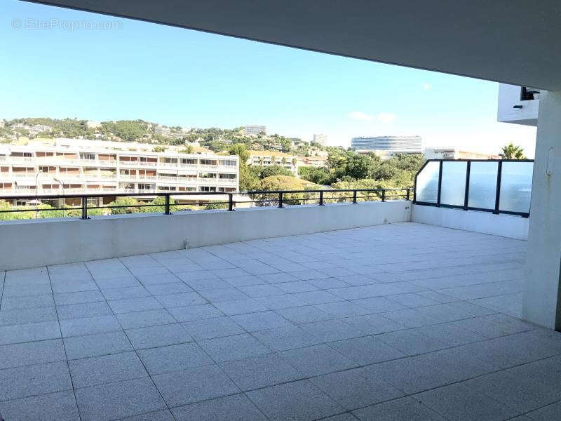 Appartement à MARSEILLE-8E