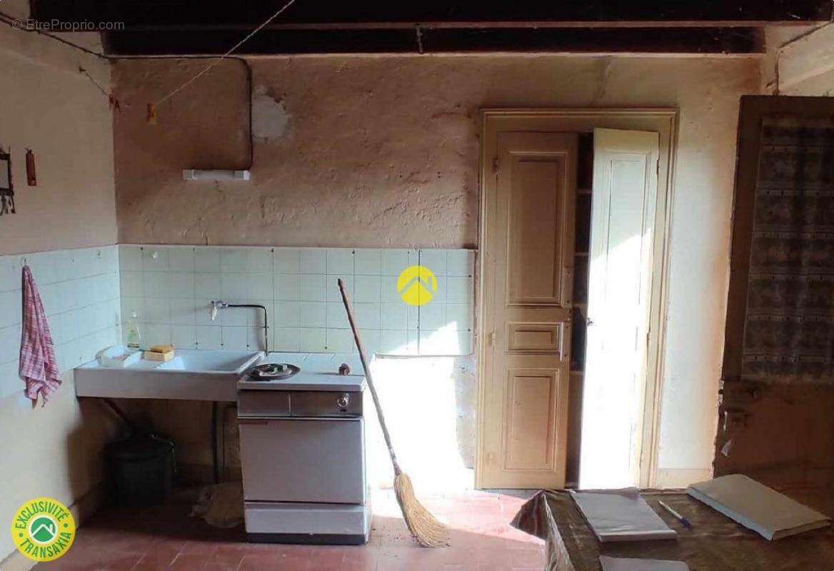 Maison à MONTMARAULT