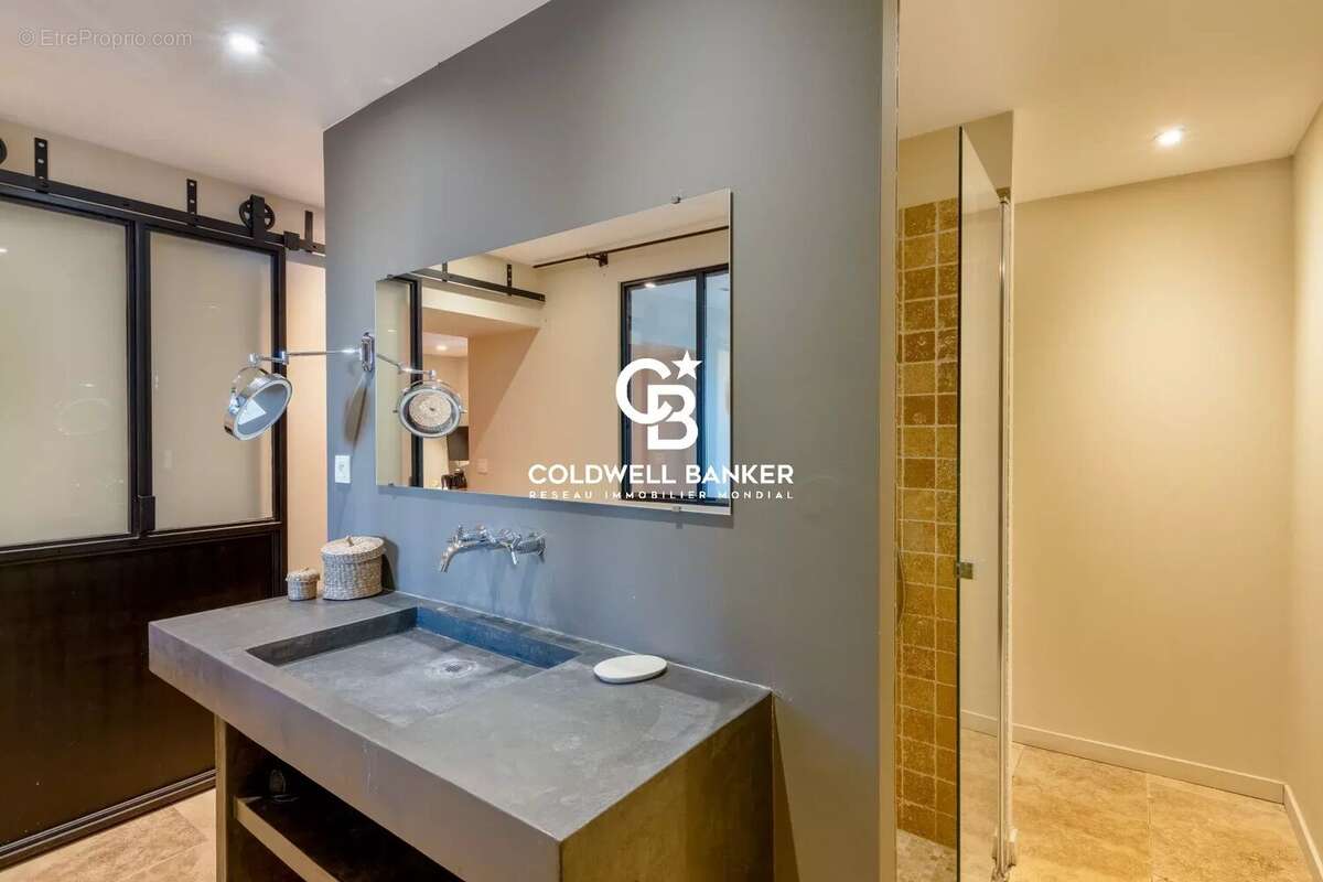 Maison à LA GARDE-FREINET