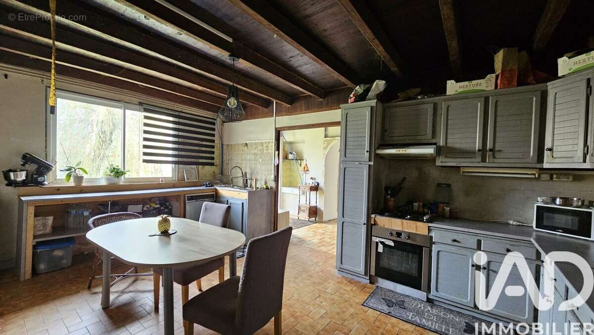 Maison 160 m² à Saint-Ciers-Sur-Bonnieure  - photo 5