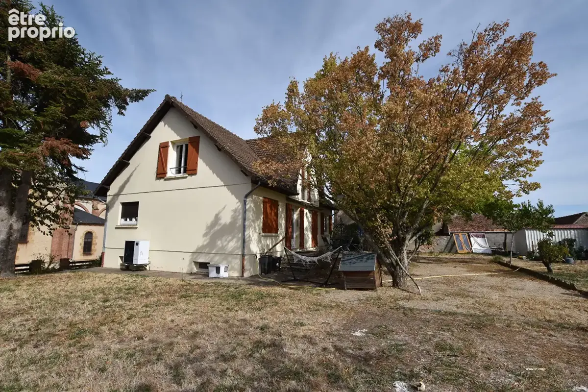 Proche Saint Pourçain sur Sioule, maison familiale de 5 chambres - photo 7