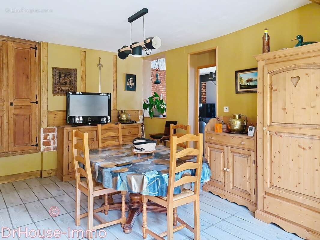 Maison à CREVECOEUR-EN-AUGE
