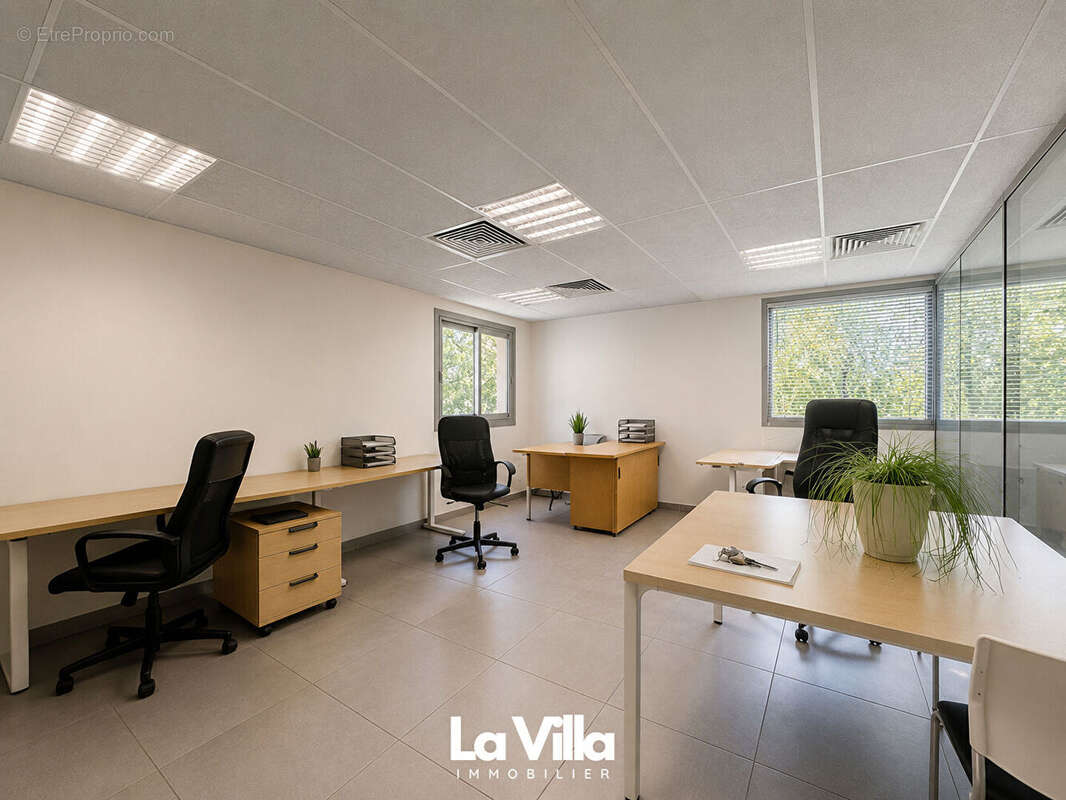 Local commercial Nimes 170 m2 - photo 5